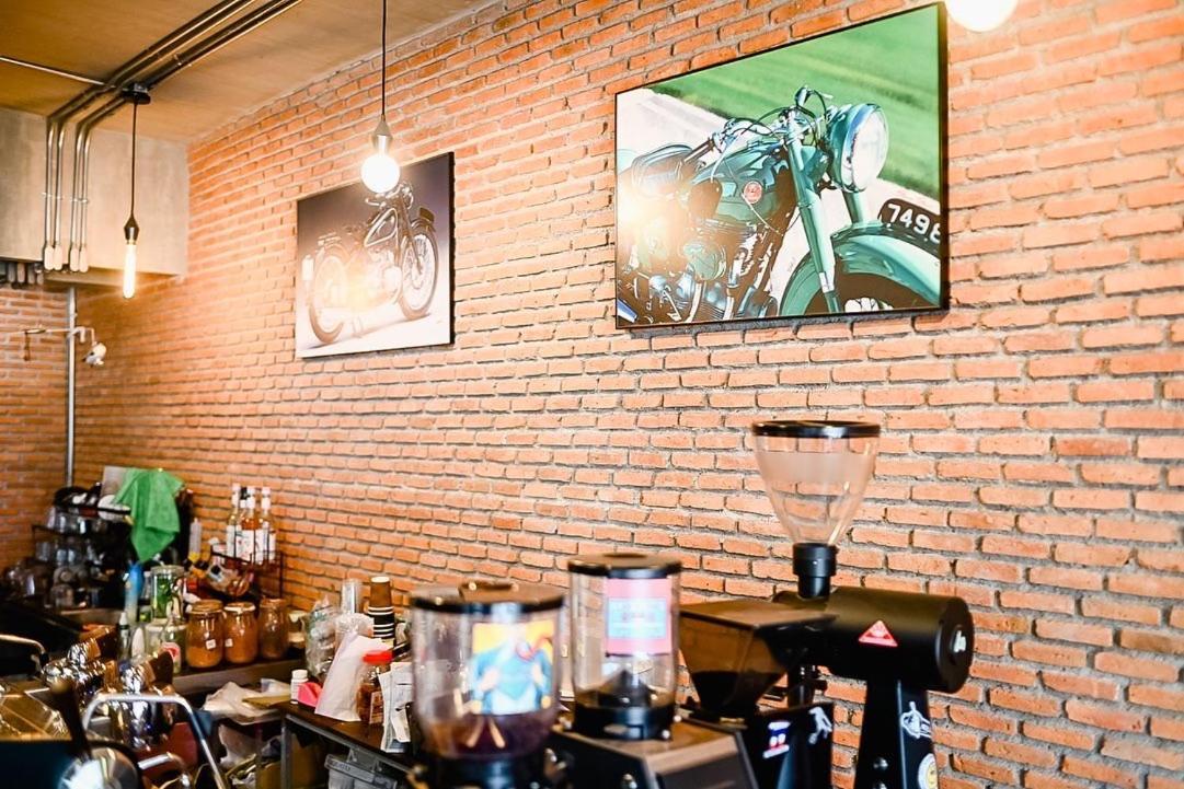 קנצ'נבורי Labkoff Cafe And Hostel מראה חיצוני תמונה