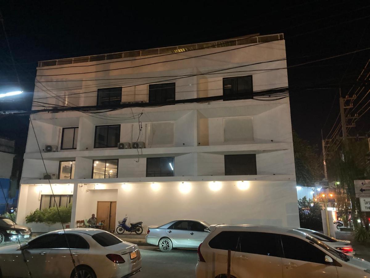 קנצ'נבורי Labkoff Cafe And Hostel מראה חיצוני תמונה